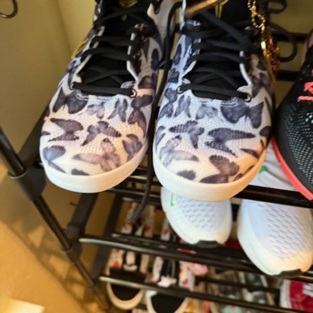 NIKE GIGI Mambacita butterfly shoes 5.5 kids 7 womens NEW